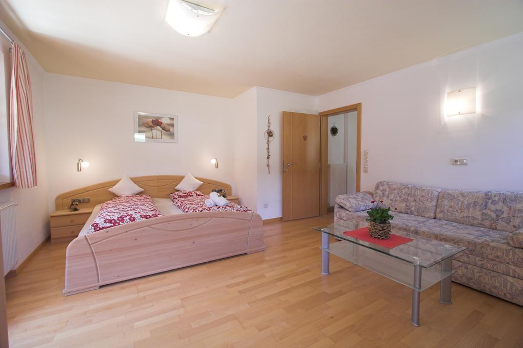 Apartments Dilln Gütl Tiers am Rosengarten Zimmer foto